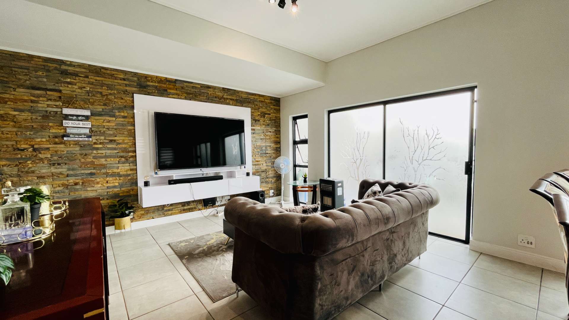 f_b5c684e406b547a1a5059d6708078e63