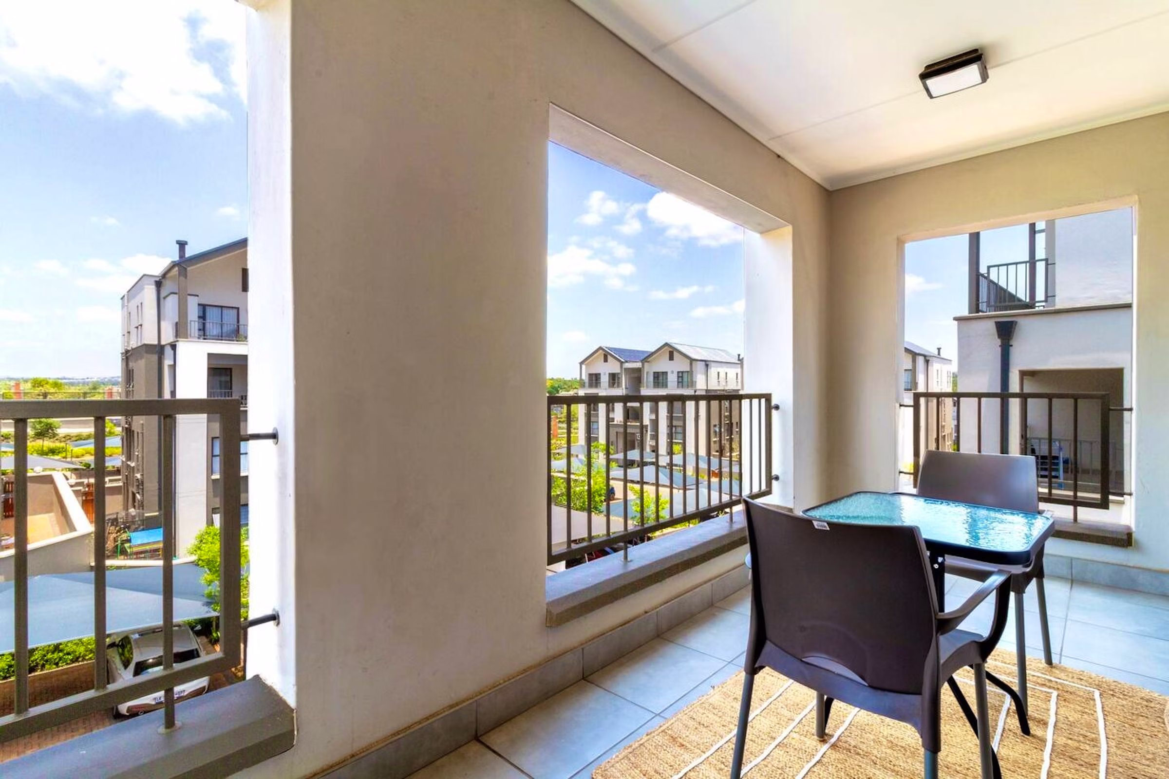 1 Bedroom - 1 Bathroom